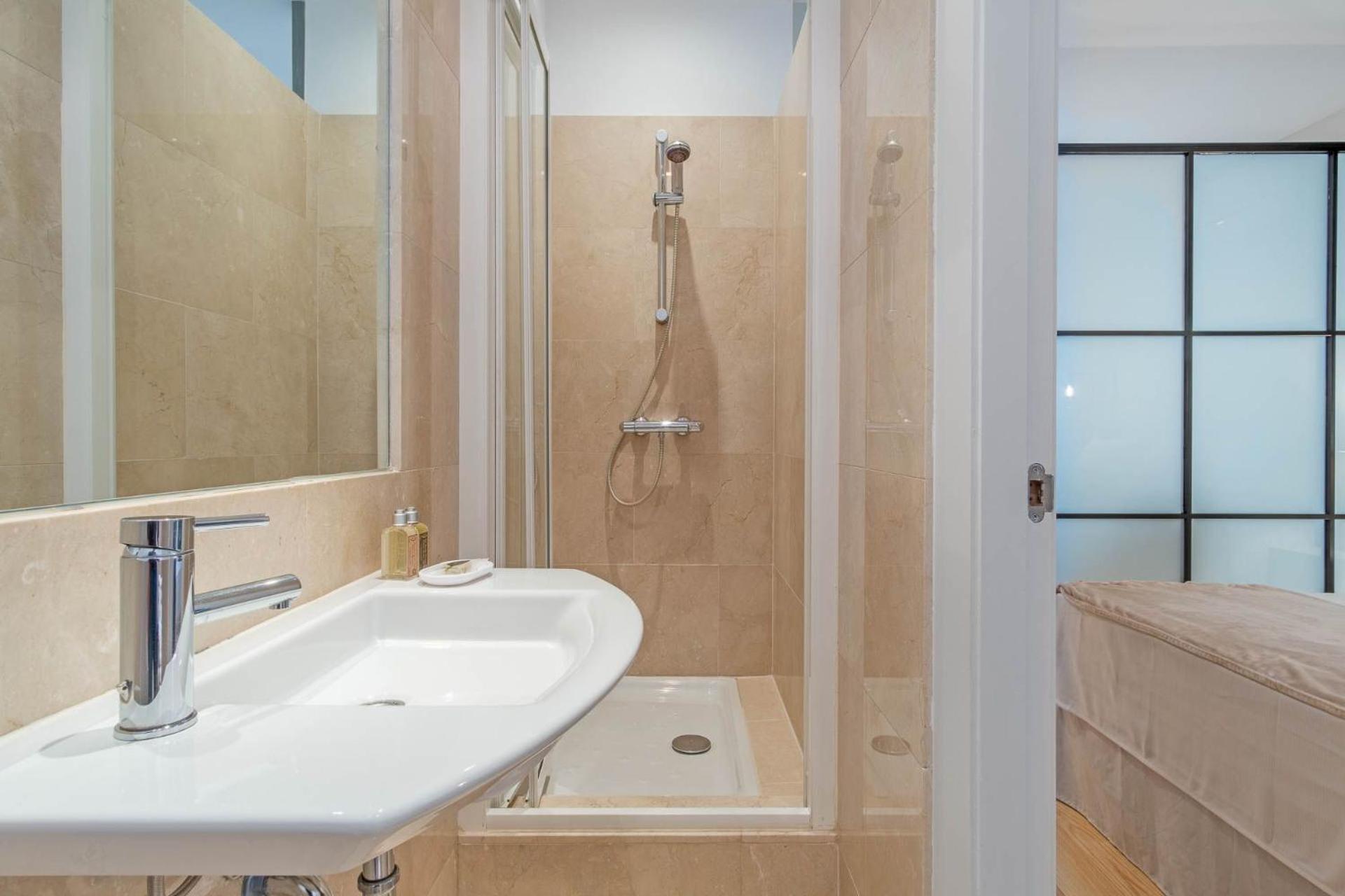 Loft En Barrio Latina Madrid La Latina VII Lägenhet Exteriör bild